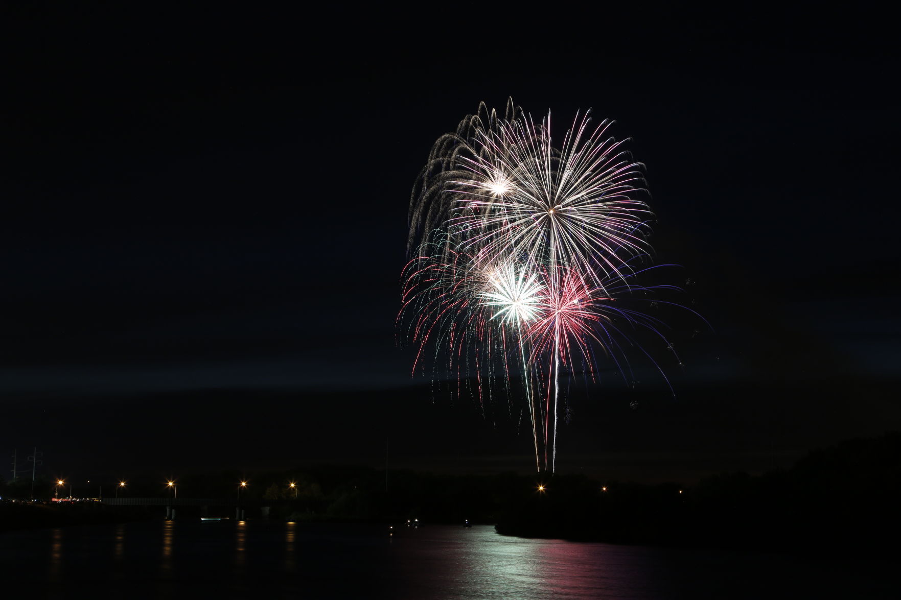 070216mp-fireworks-12